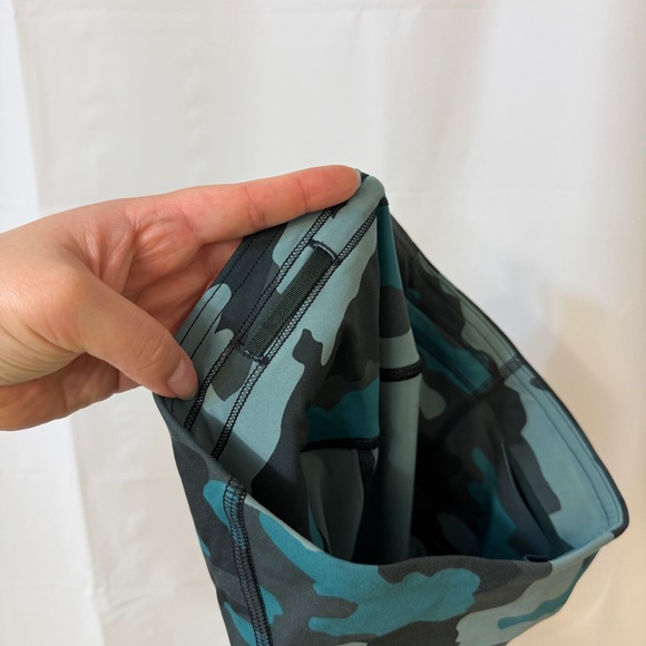 Lululemon Base Pace High-Rise Running Tight 25" Heritage 365 Camo Size 4 - Picture 6 of 8